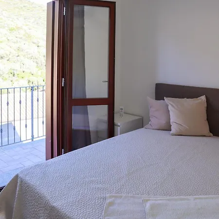 Casa Lu Fraili Mit Pool * Nuragheddu