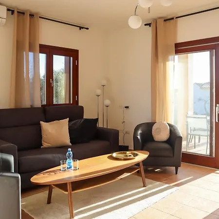 Casa Lu Fraili Mit Pool * Nuragheddu